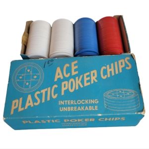 💌 Vintage Ace Plastic Poker Chips